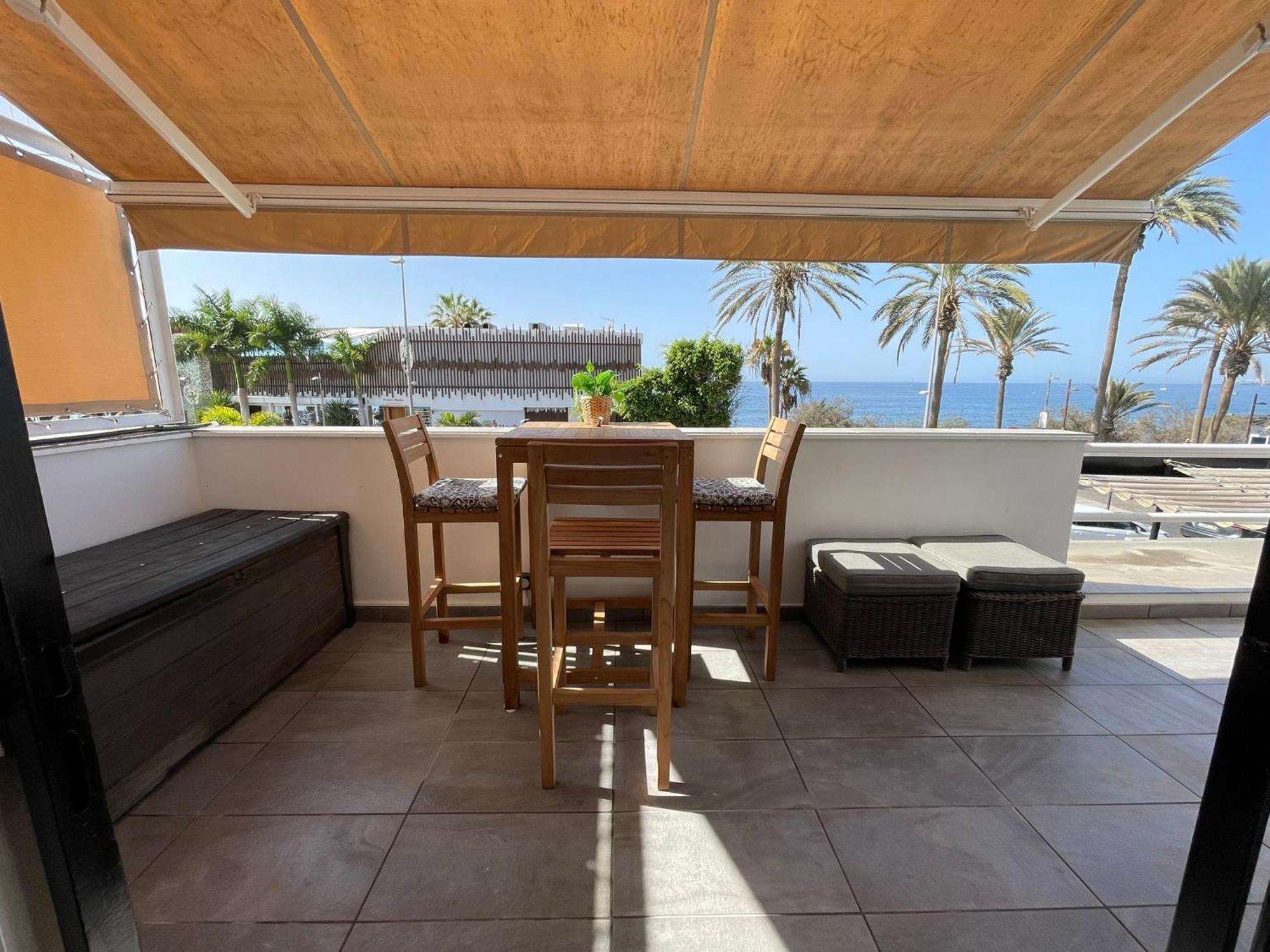 Front Of A Beach Aircon Las Americas Costa Adeje 플라야데라스아메리카스 외부 사진