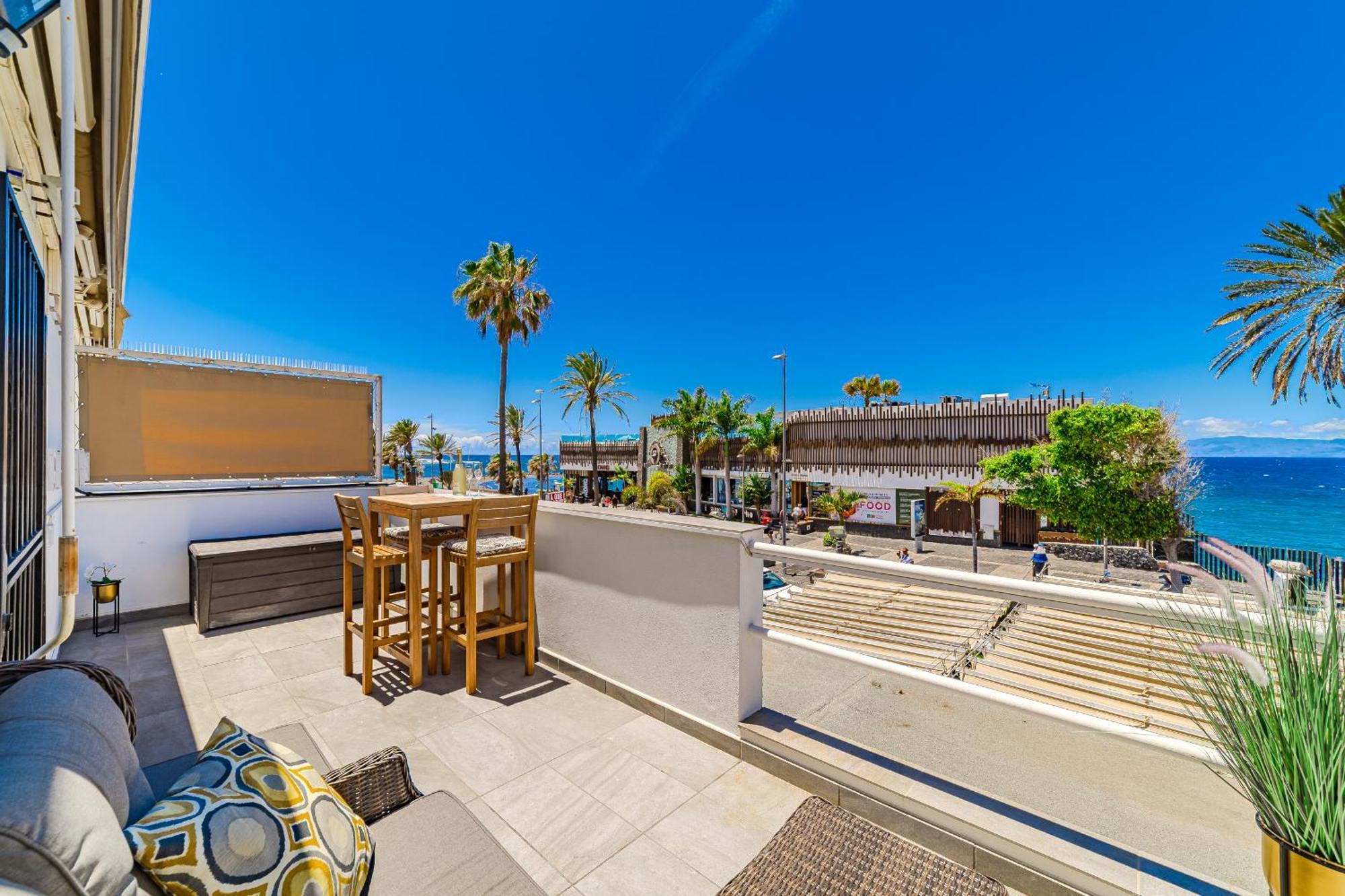 Front Of A Beach Aircon Las Americas Costa Adeje 플라야데라스아메리카스 외부 사진