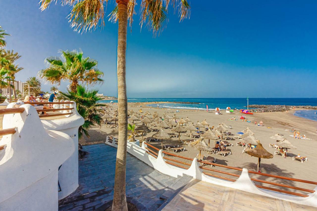 Front Of A Beach Aircon Las Americas Costa Adeje 플라야데라스아메리카스 외부 사진