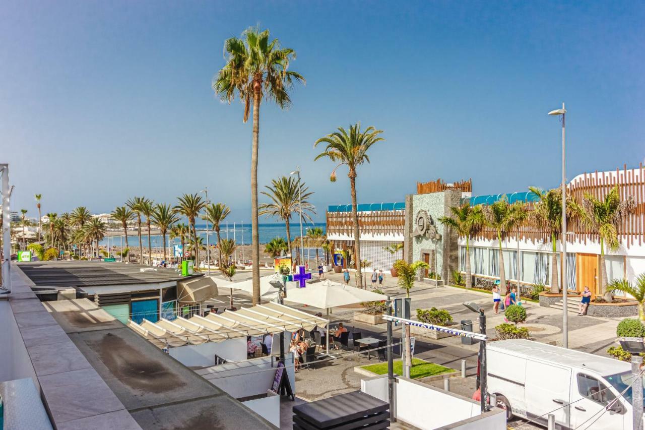 Front Of A Beach Aircon Las Americas Costa Adeje 플라야데라스아메리카스 외부 사진